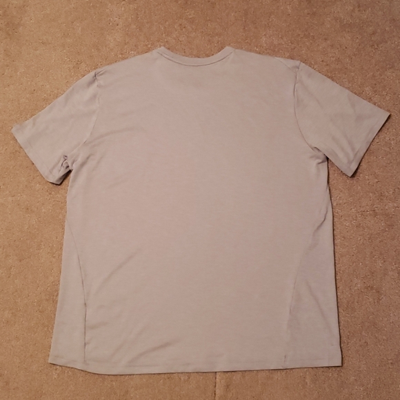 Nike Dri-Fit Men's Tee-shirt - Picture 2 of 9